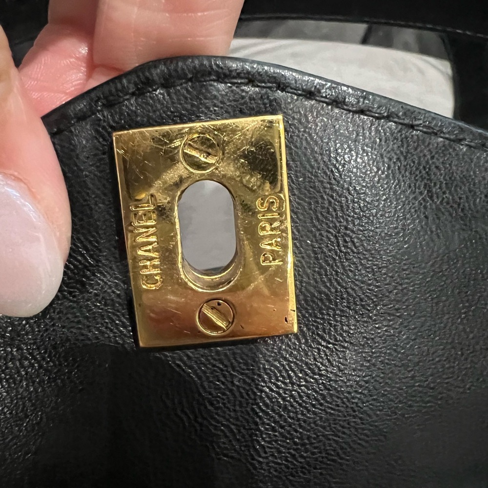 24k gold hardware Chanel vintage tote bag - Picture 11 of 17